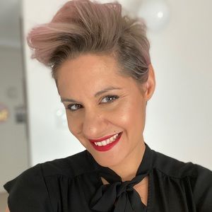 Meet your Posher, Liza